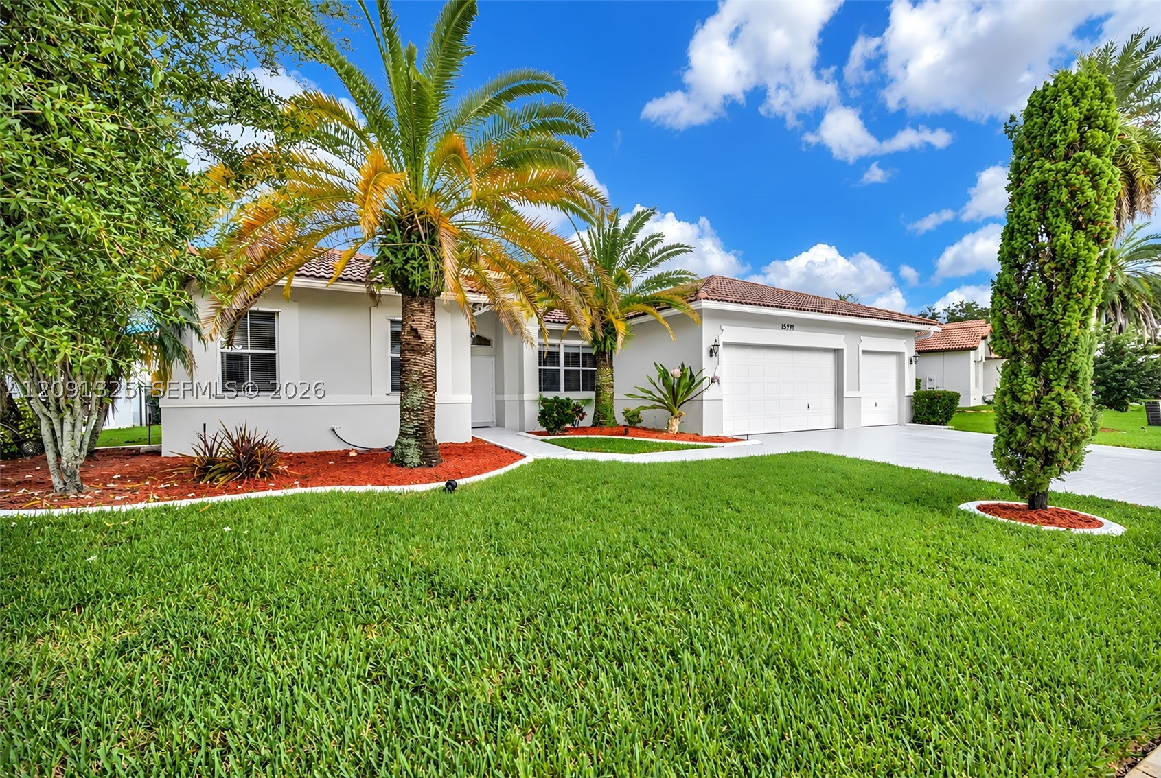 15976 SW 4th St, Pembroke Pines FL 33027