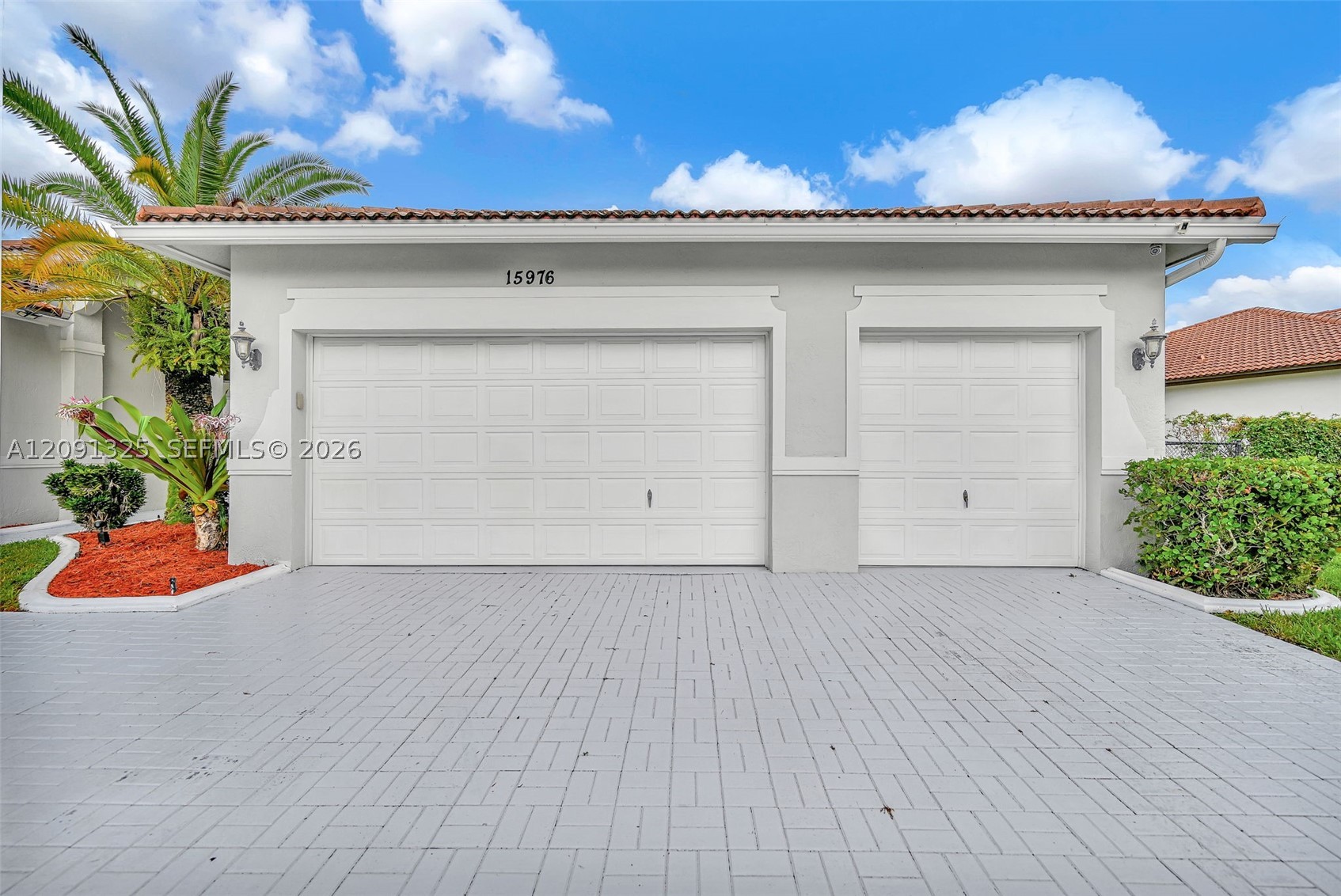 15976 SW 4th St, Pembroke Pines FL 33027