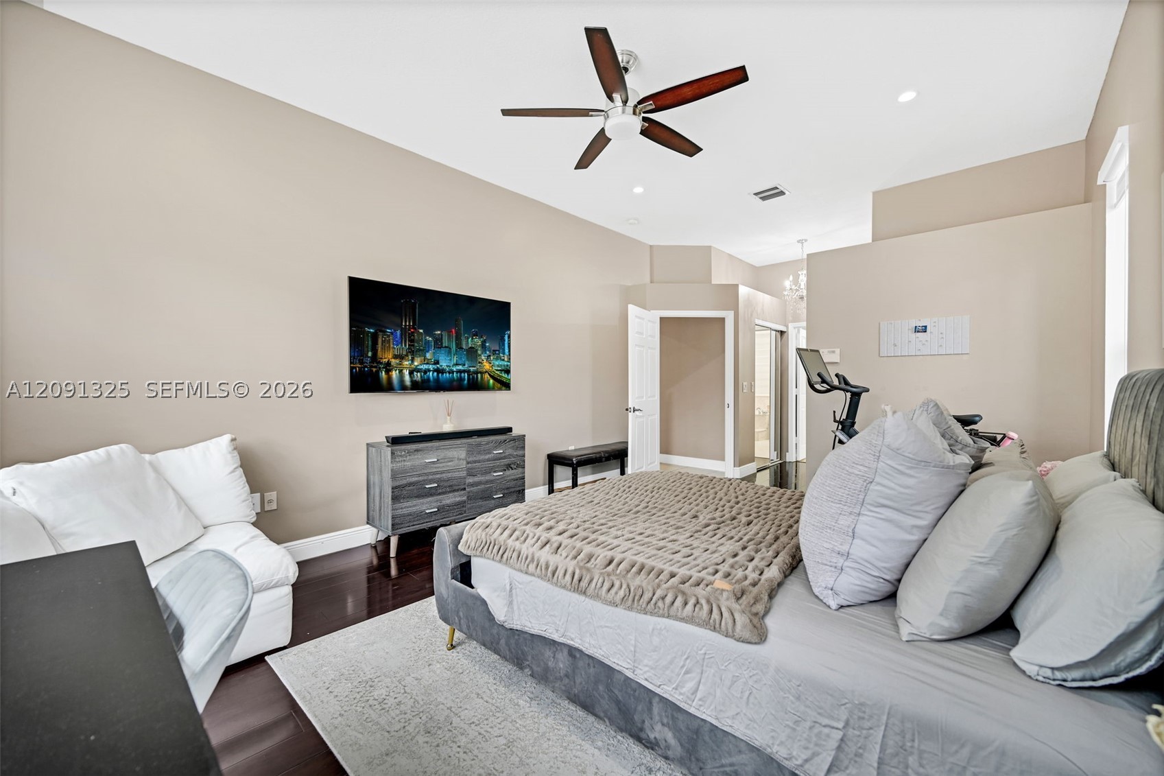 15976 SW 4th St, Pembroke Pines FL 33027