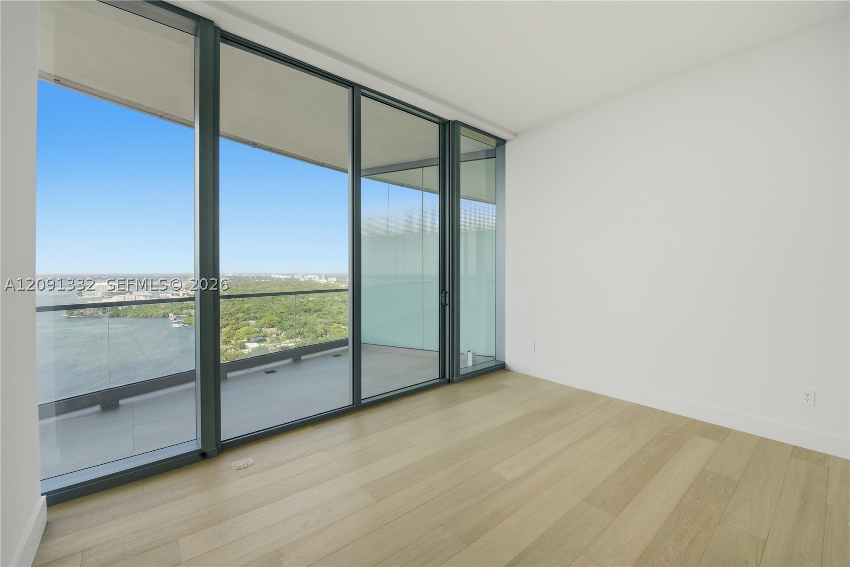 175 SE 25th Rd #3302, Miami FL 33129