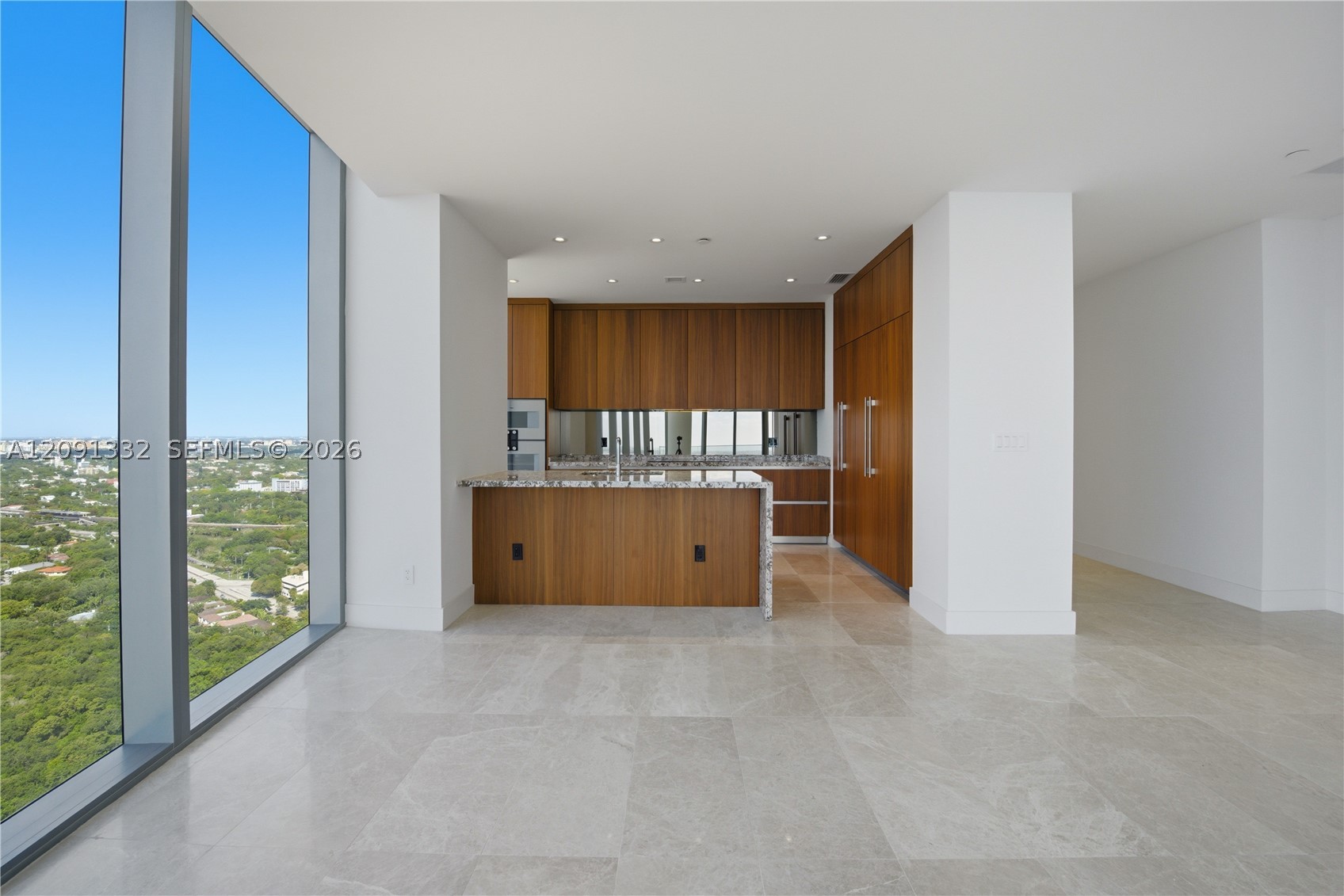 175 SE 25th Rd #3302, Miami FL 33129