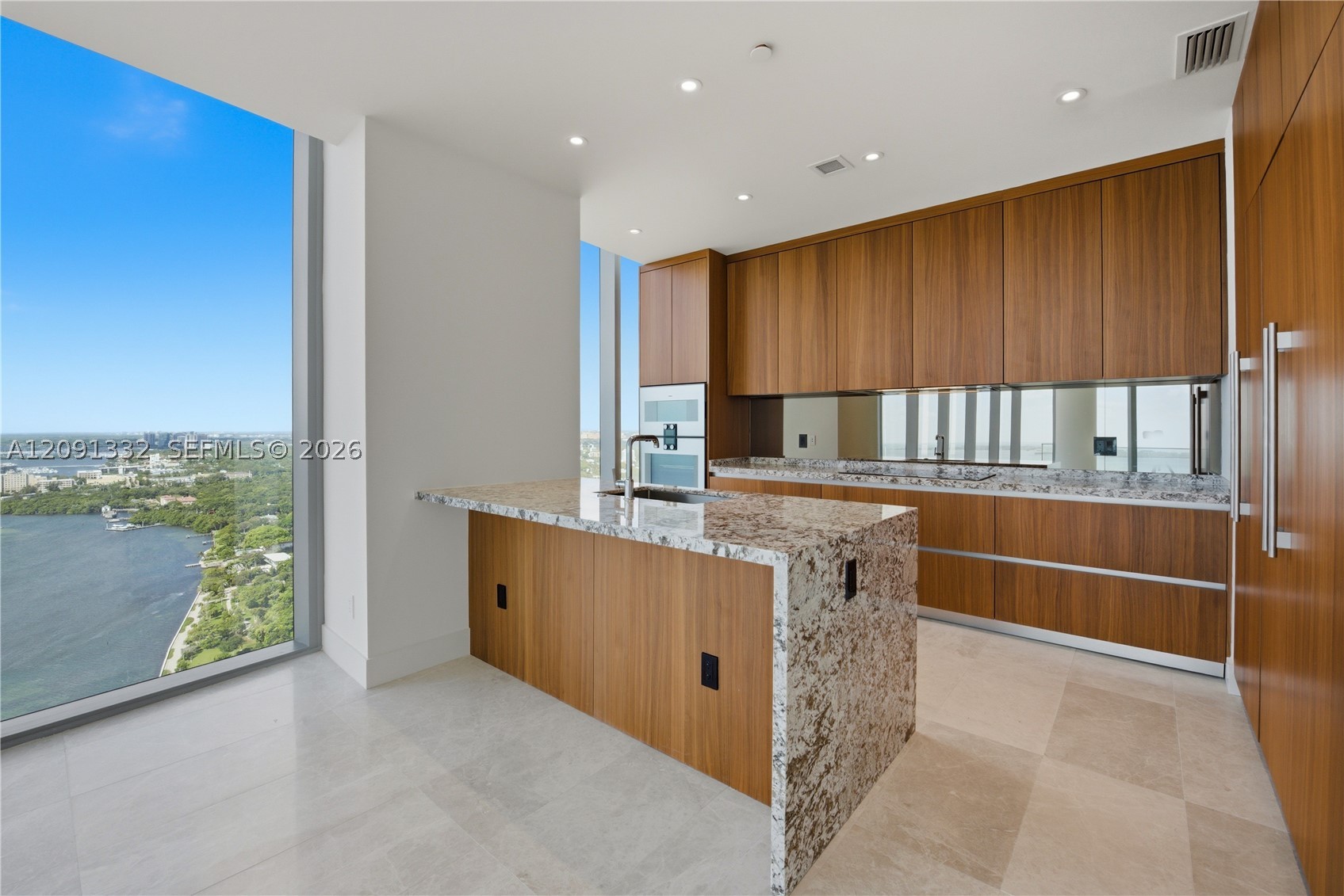 175 SE 25th Rd #3302, Miami FL 33129