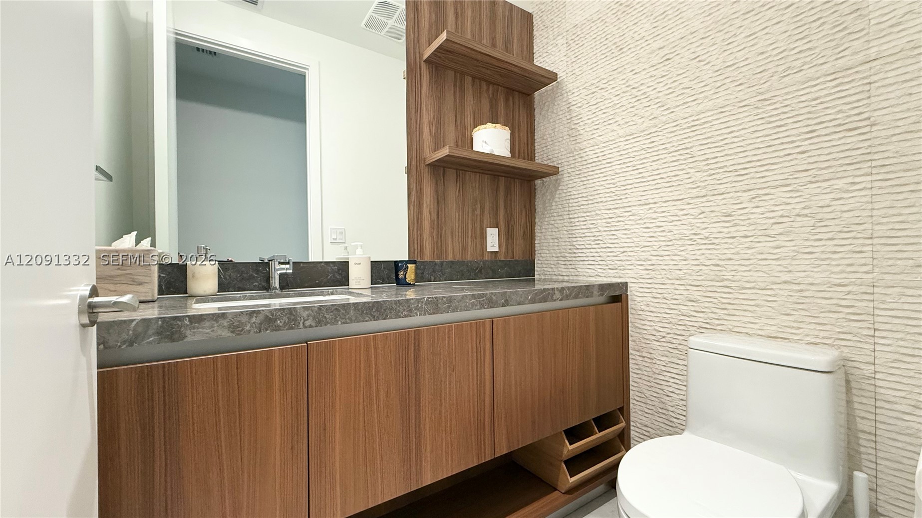 175 SE 25th Rd #3302, Miami FL 33129