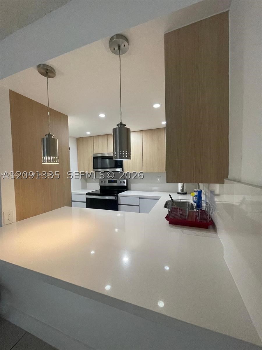 4550 NW 9th St #102E, Miami FL 33126