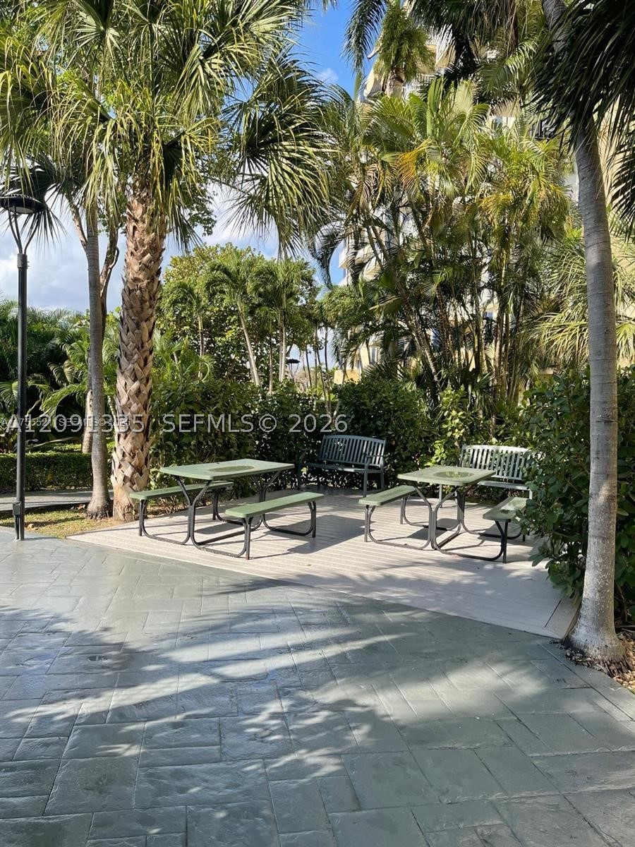 4550 NW 9th St #102E, Miami FL 33126