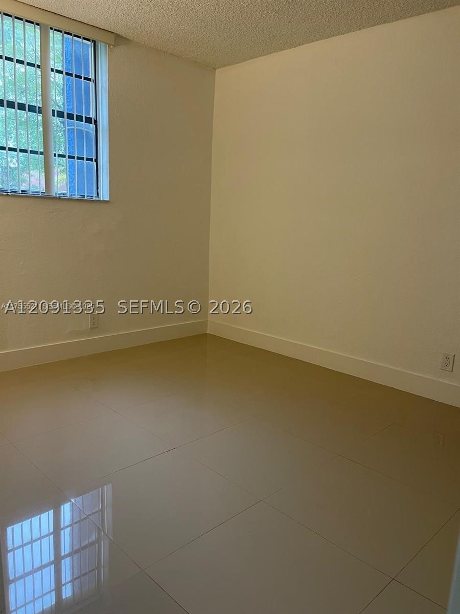 4550 NW 9th St #102E, Miami FL 33126
