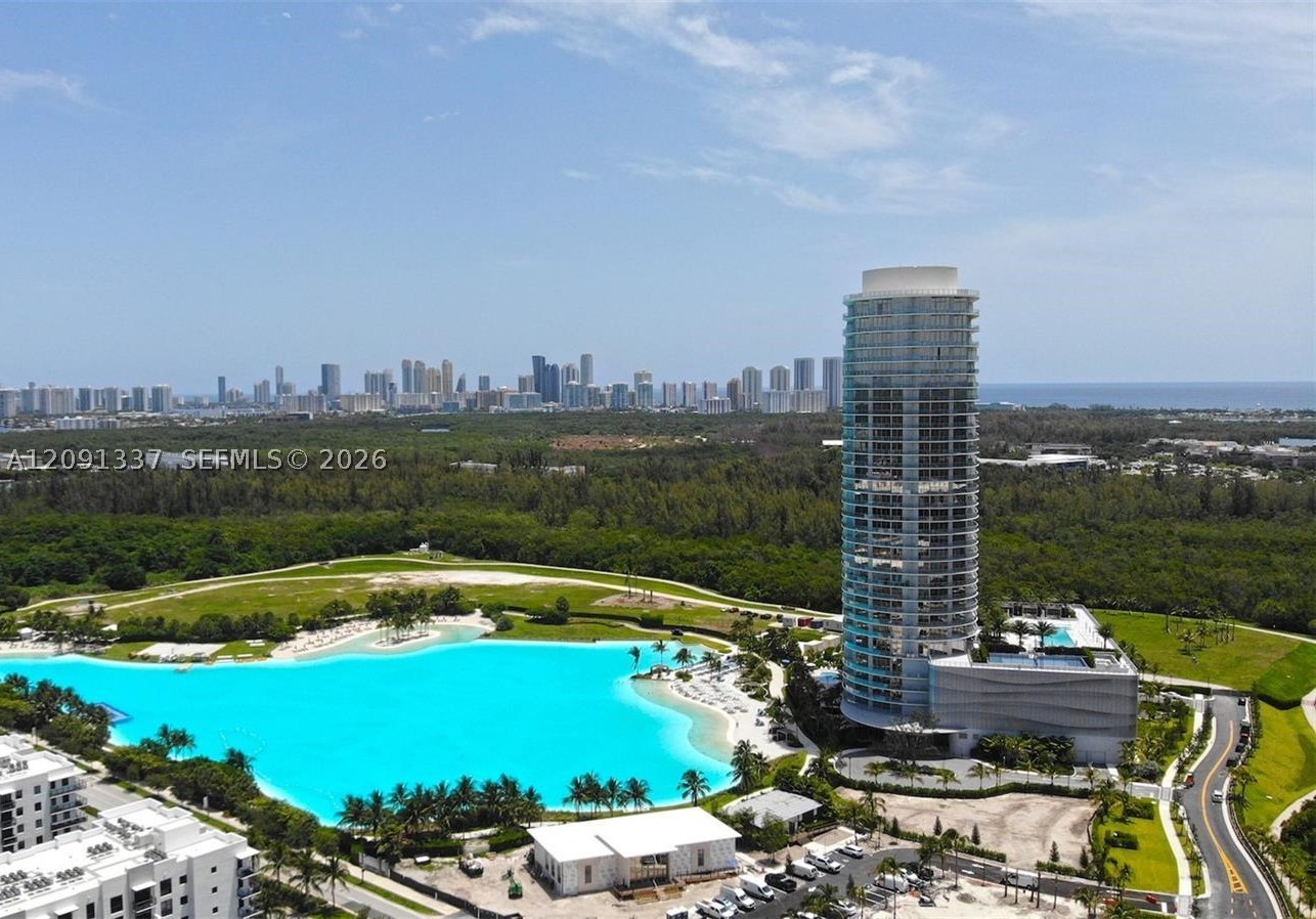 2411 Laguna Circle #903, North Miami FL 33181