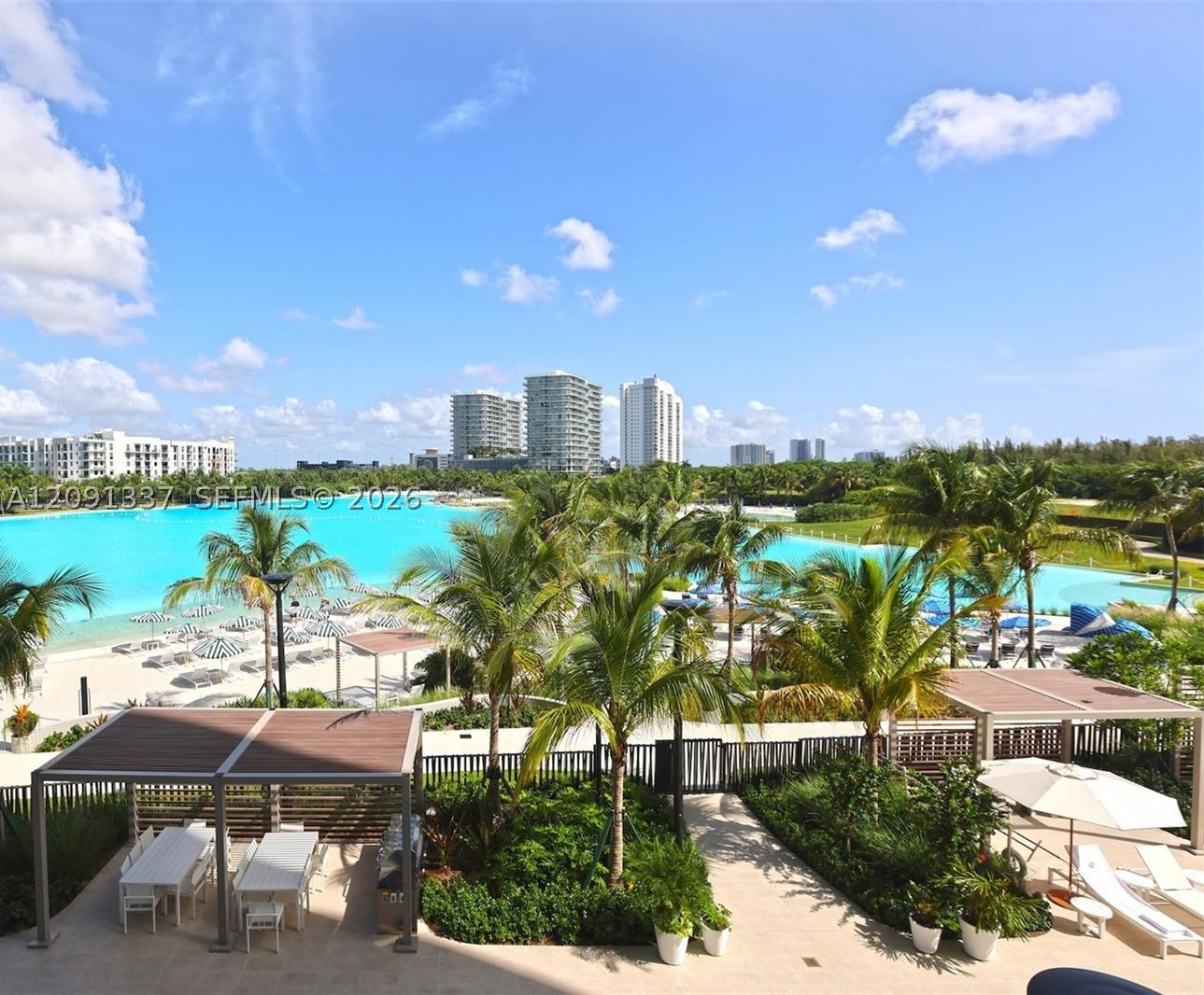 2411 Laguna Circle #903, North Miami FL 33181