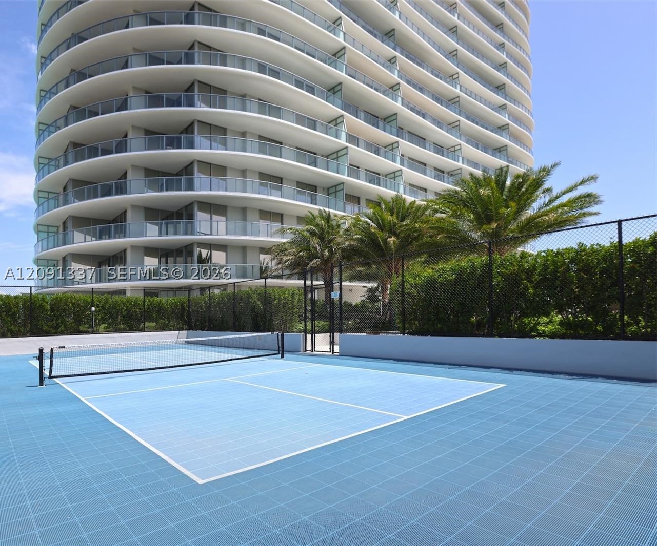 2411 Laguna Circle #903, North Miami FL 33181