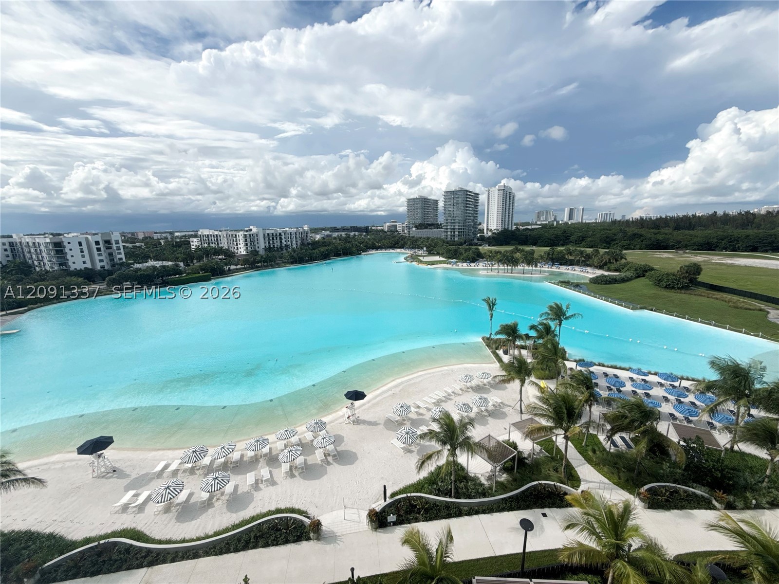 2411 Laguna Circle #903, North Miami FL 33181