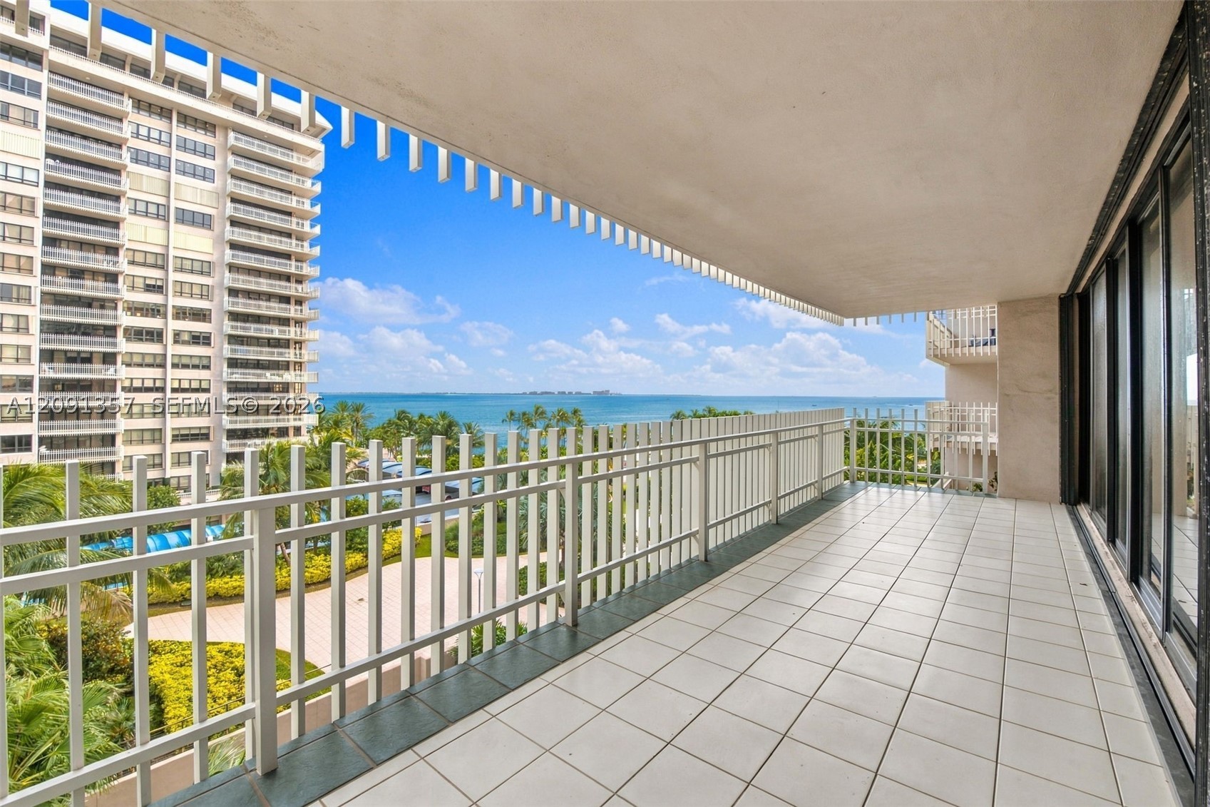 2 Grove Isle Dr #B609, Miami FL 33133