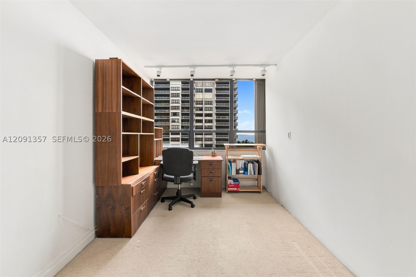 2 Grove Isle Dr #B609, Miami FL 33133