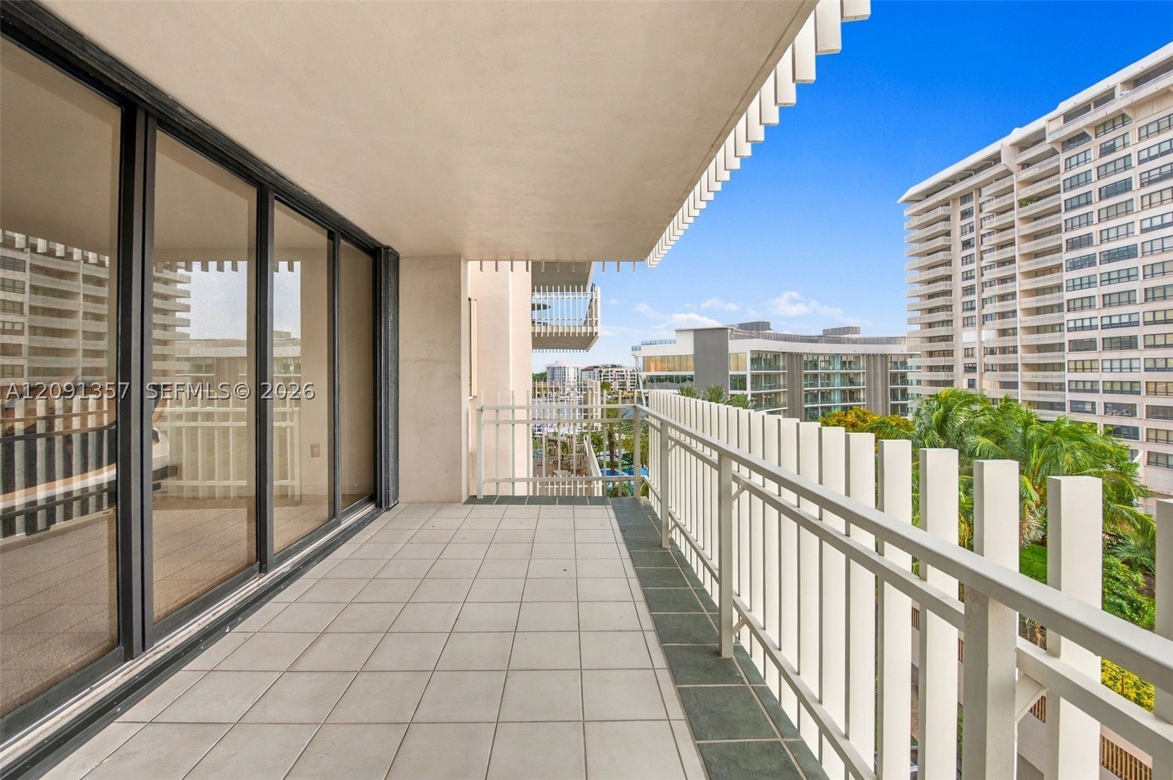 2 Grove Isle Dr #B609, Miami FL 33133