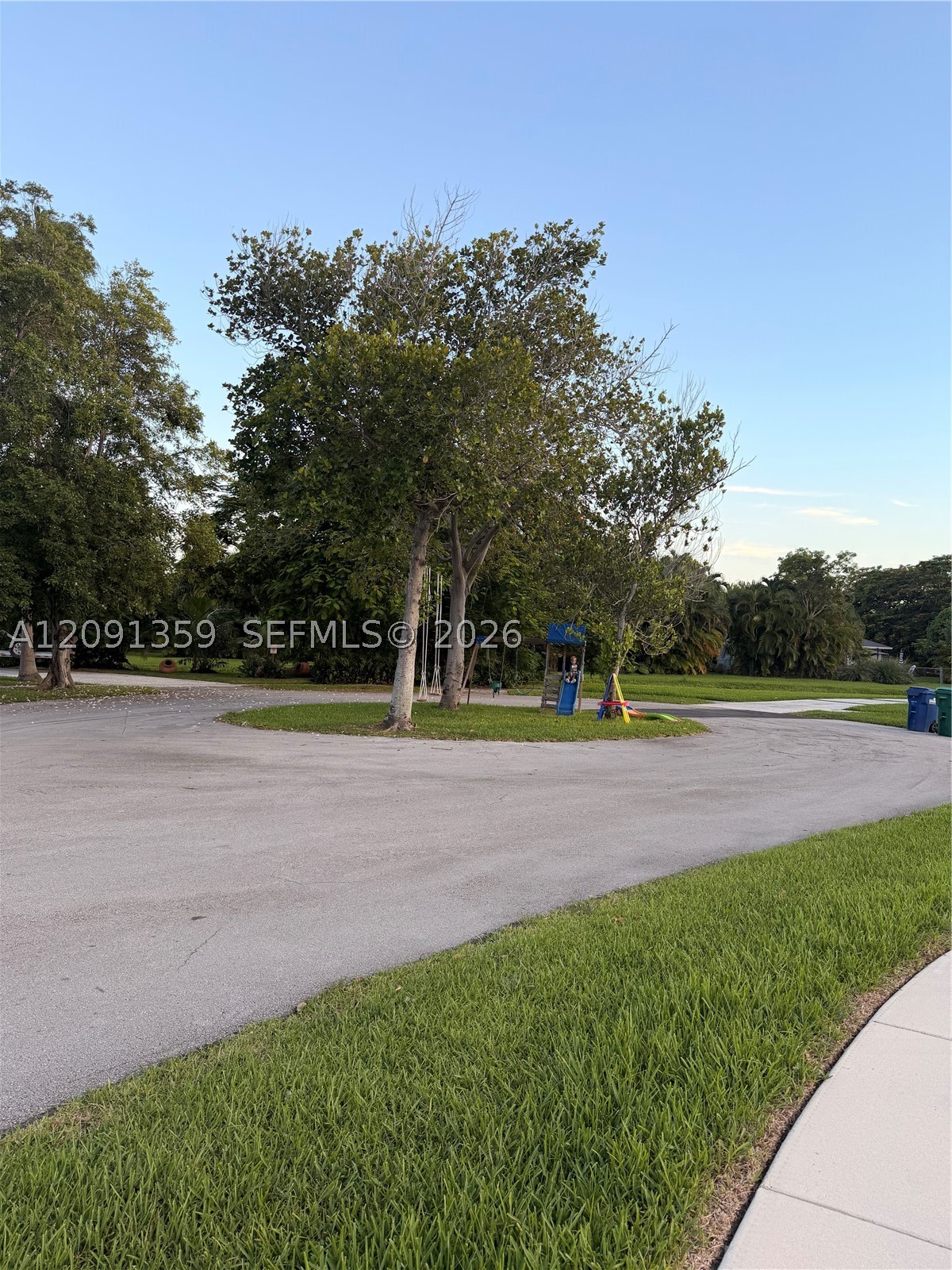 18608 SW 93rd Pl #18608, Cutler Bay FL 33157