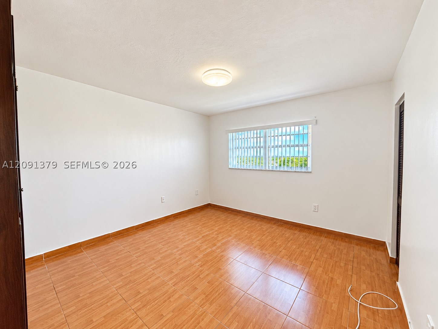 1075 W 68th St #415, Hialeah FL 33014