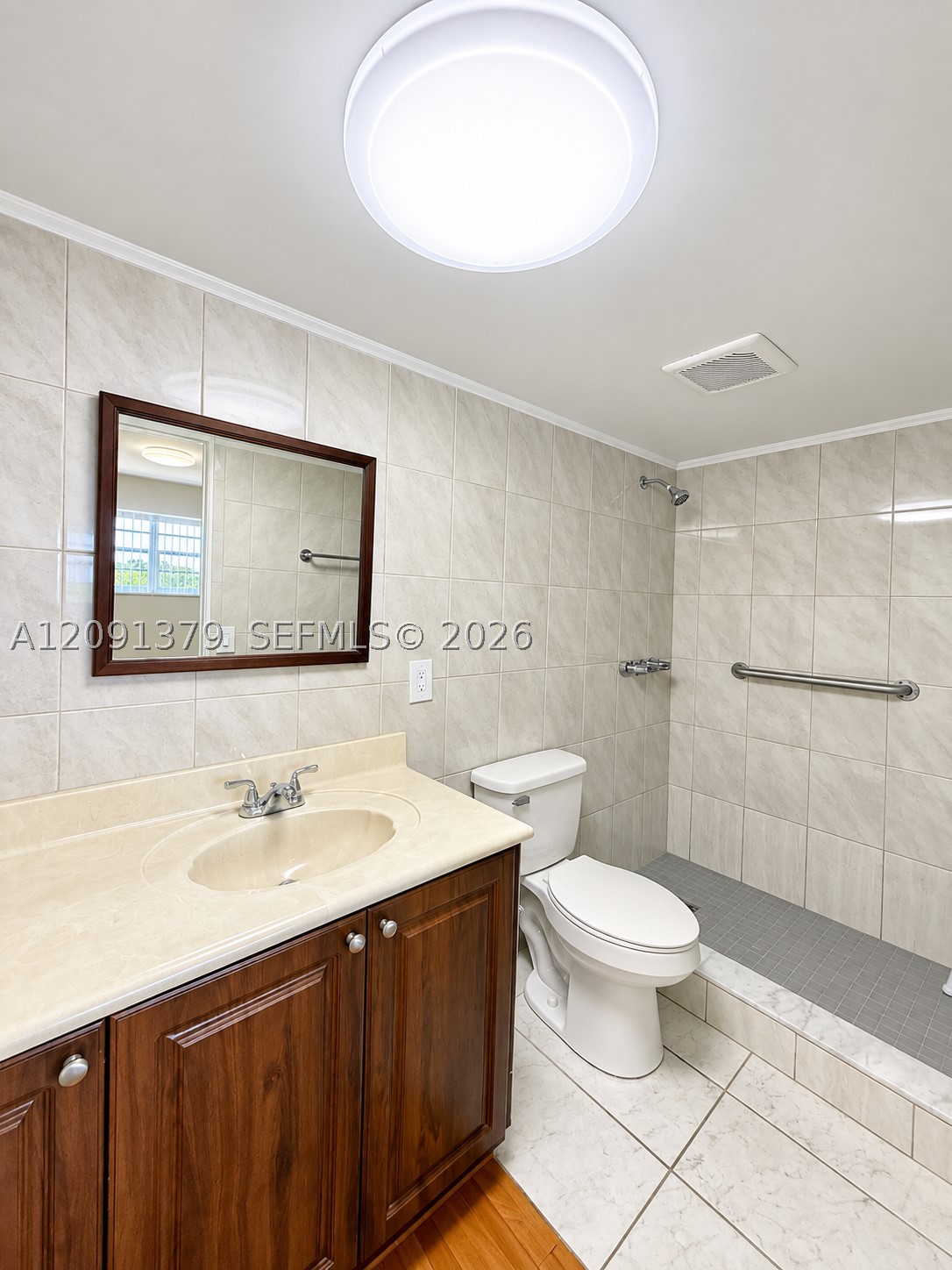 1075 W 68th St #415, Hialeah FL 33014