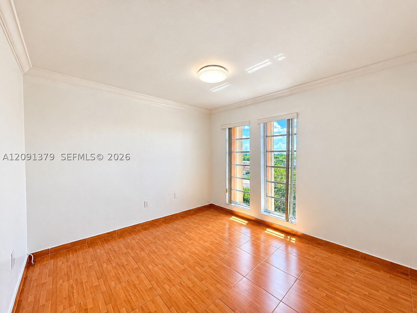 1075 W 68th St #415, Hialeah FL 33014