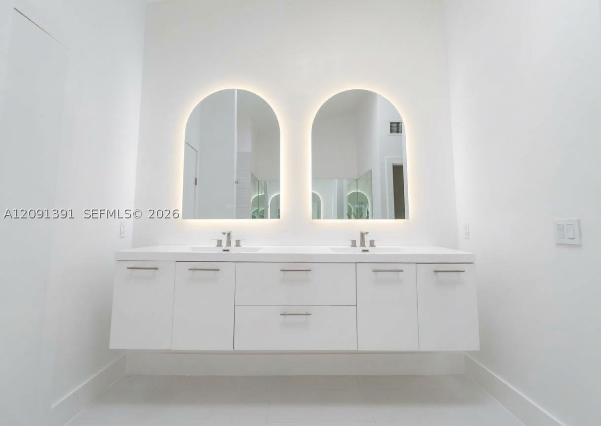 2000 S Bayshore Dr #58, Miami FL 33133