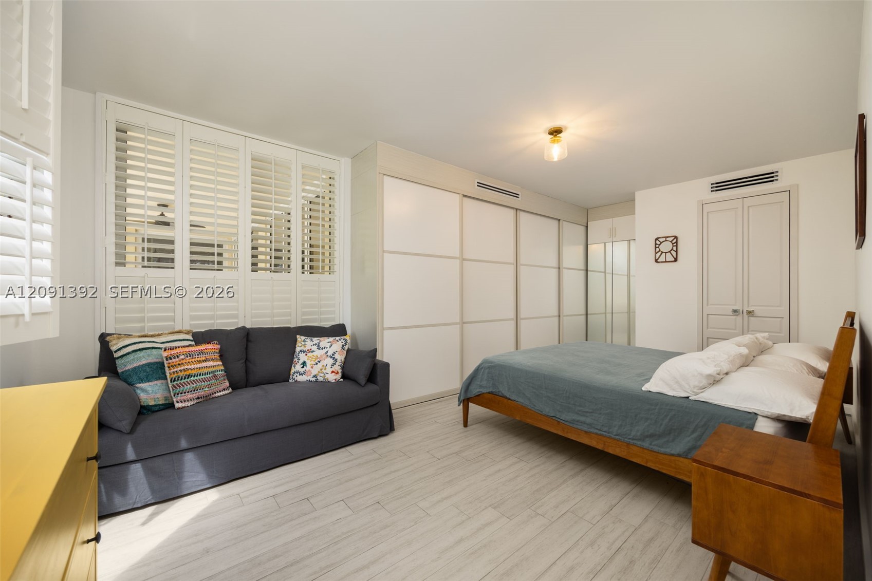 445 Grand Bay Dr #104, Key Biscayne FL 33149