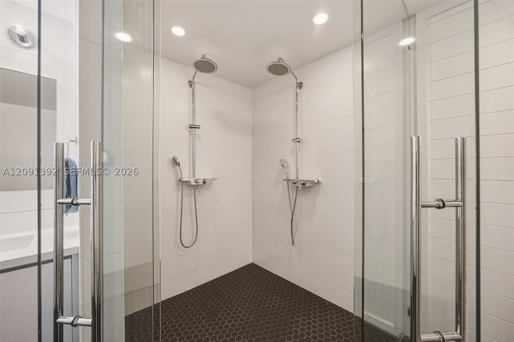 445 Grand Bay Dr #104, Key Biscayne FL 33149