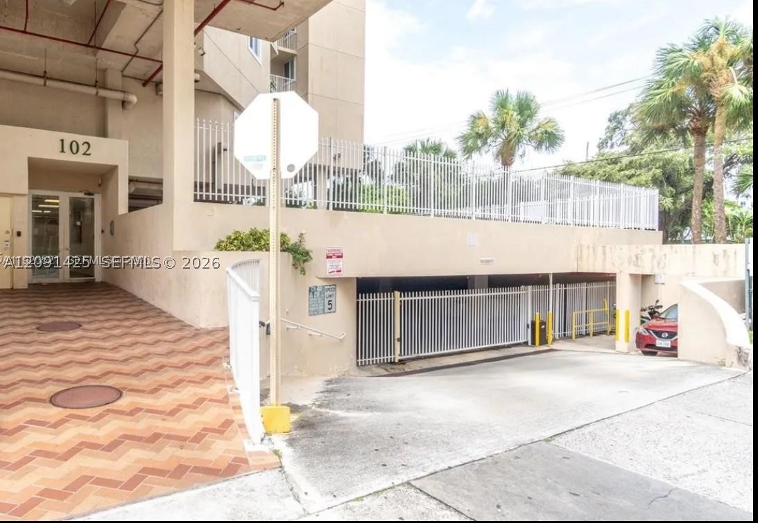 102 SW 6th Ave #604, Miami FL 33130