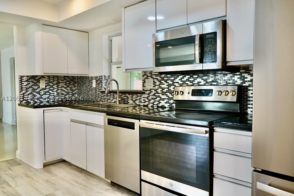 3404 Barton Rd, Pompano Beach FL 33062
