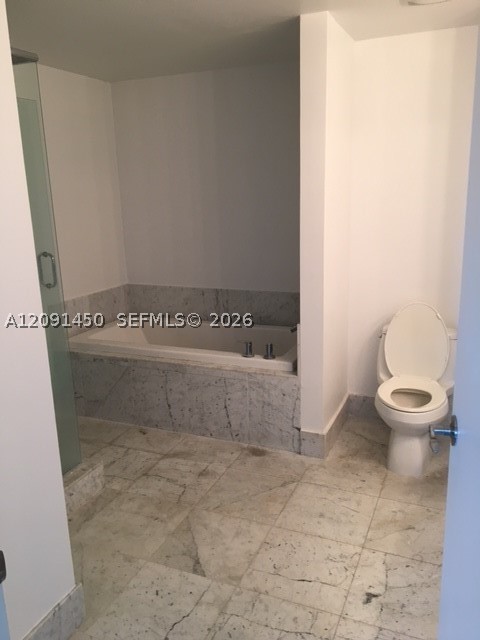 Miami FL 33132 - A12091450