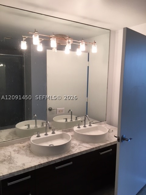 Miami FL 33132 - A12091450