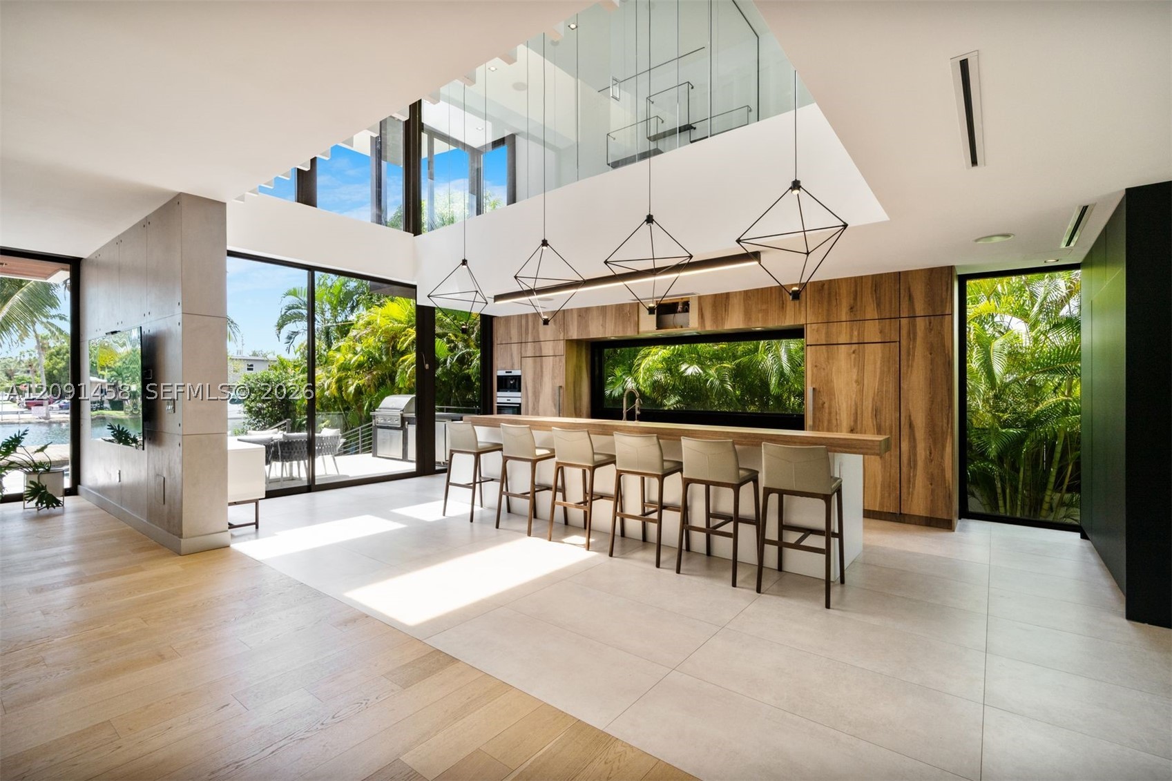 770 S Shore Dr, Miami Beach FL 33141