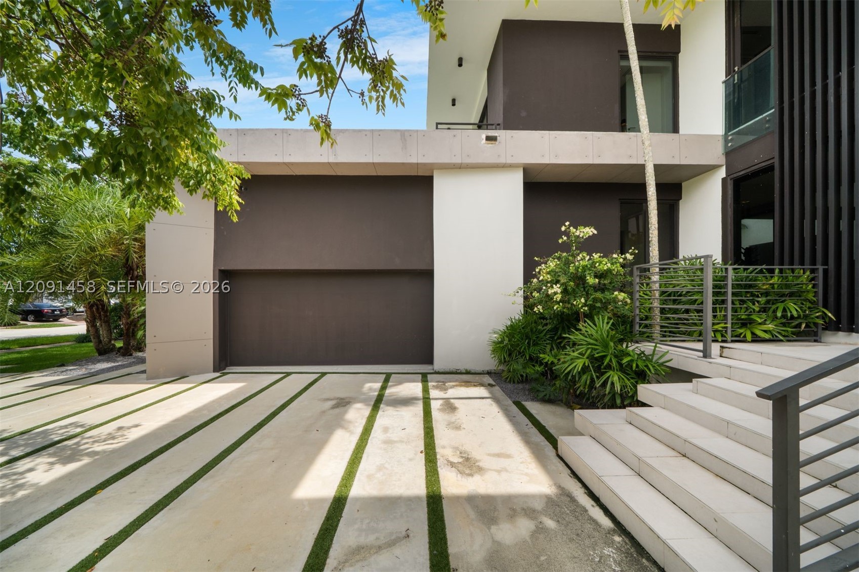 770 S Shore Dr, Miami Beach FL 33141