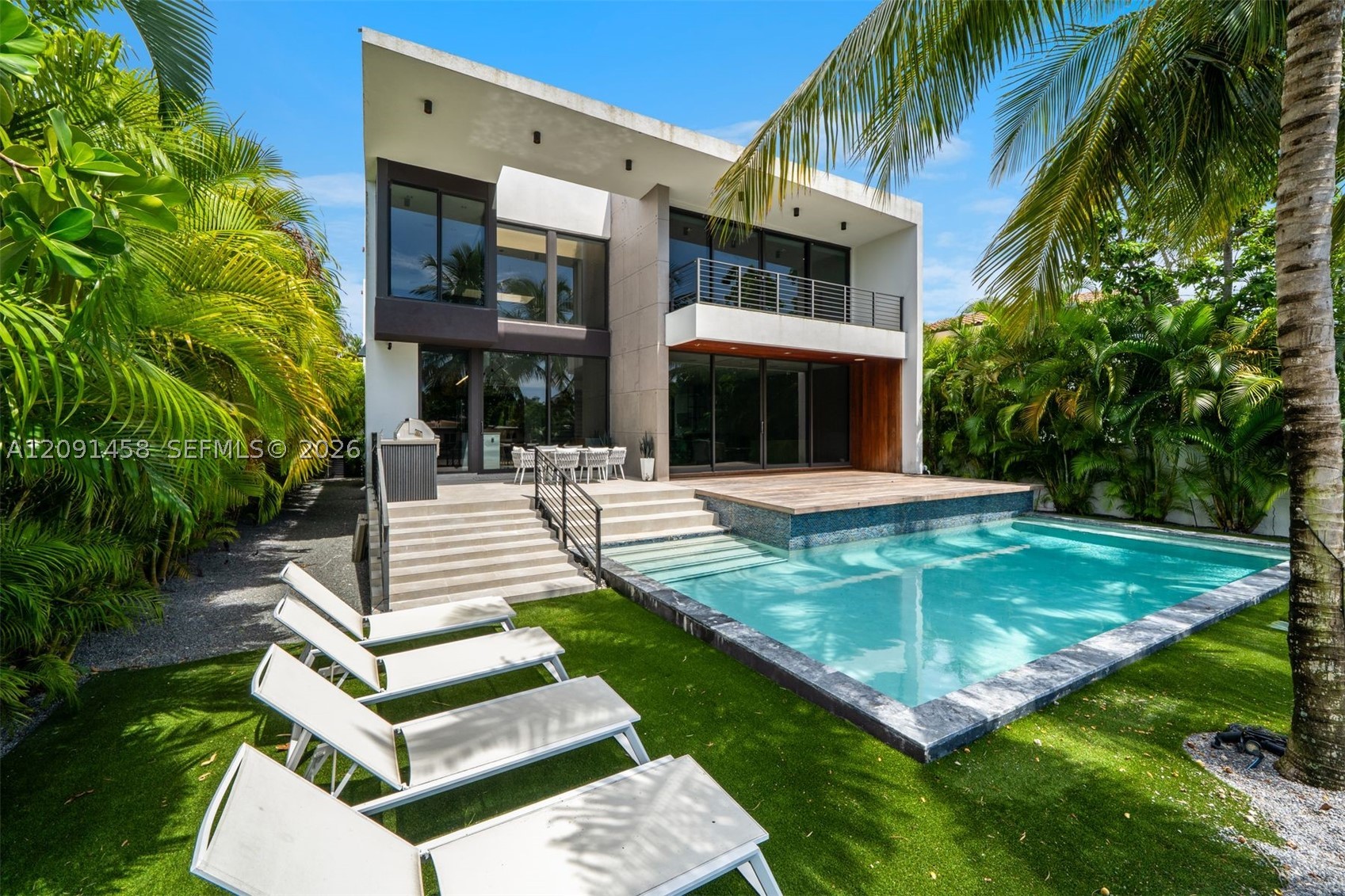 770 S Shore Dr, Miami Beach FL 33141