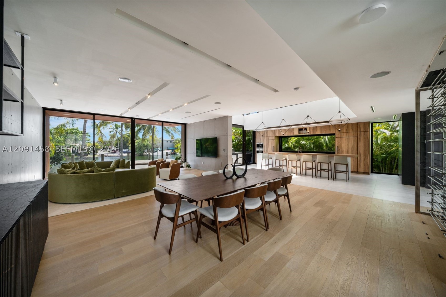 770 S Shore Dr, Miami Beach FL 33141