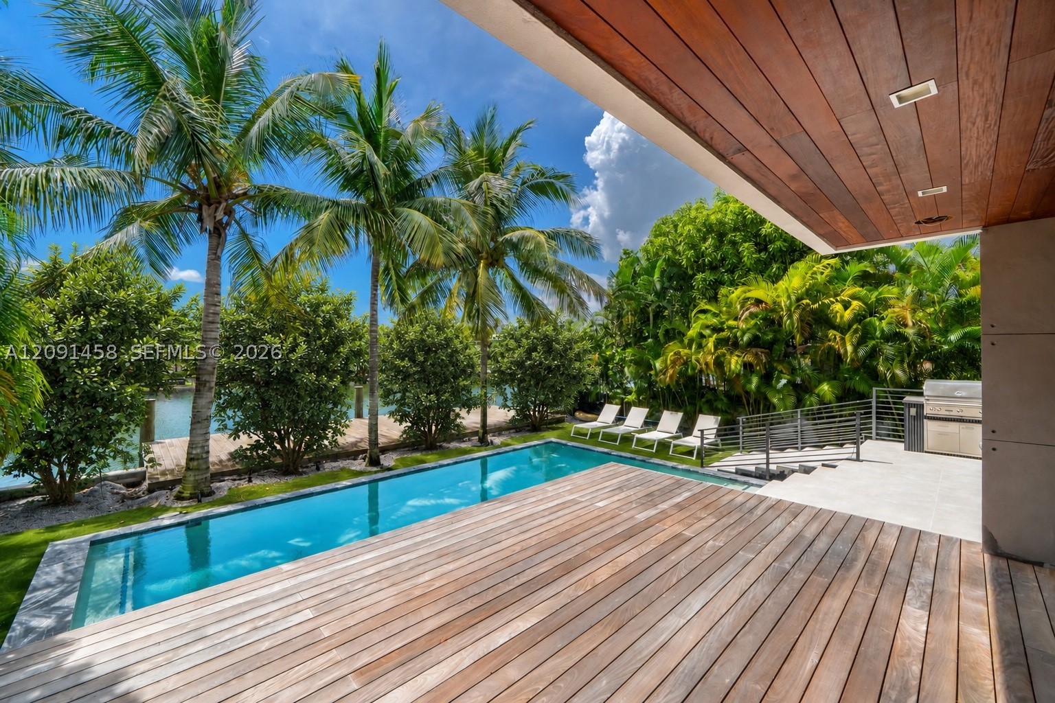 770 S Shore Dr, Miami Beach FL 33141