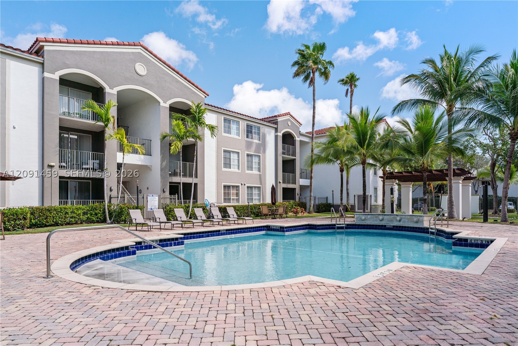 6861 SW 44th St #309, Miami FL 33155