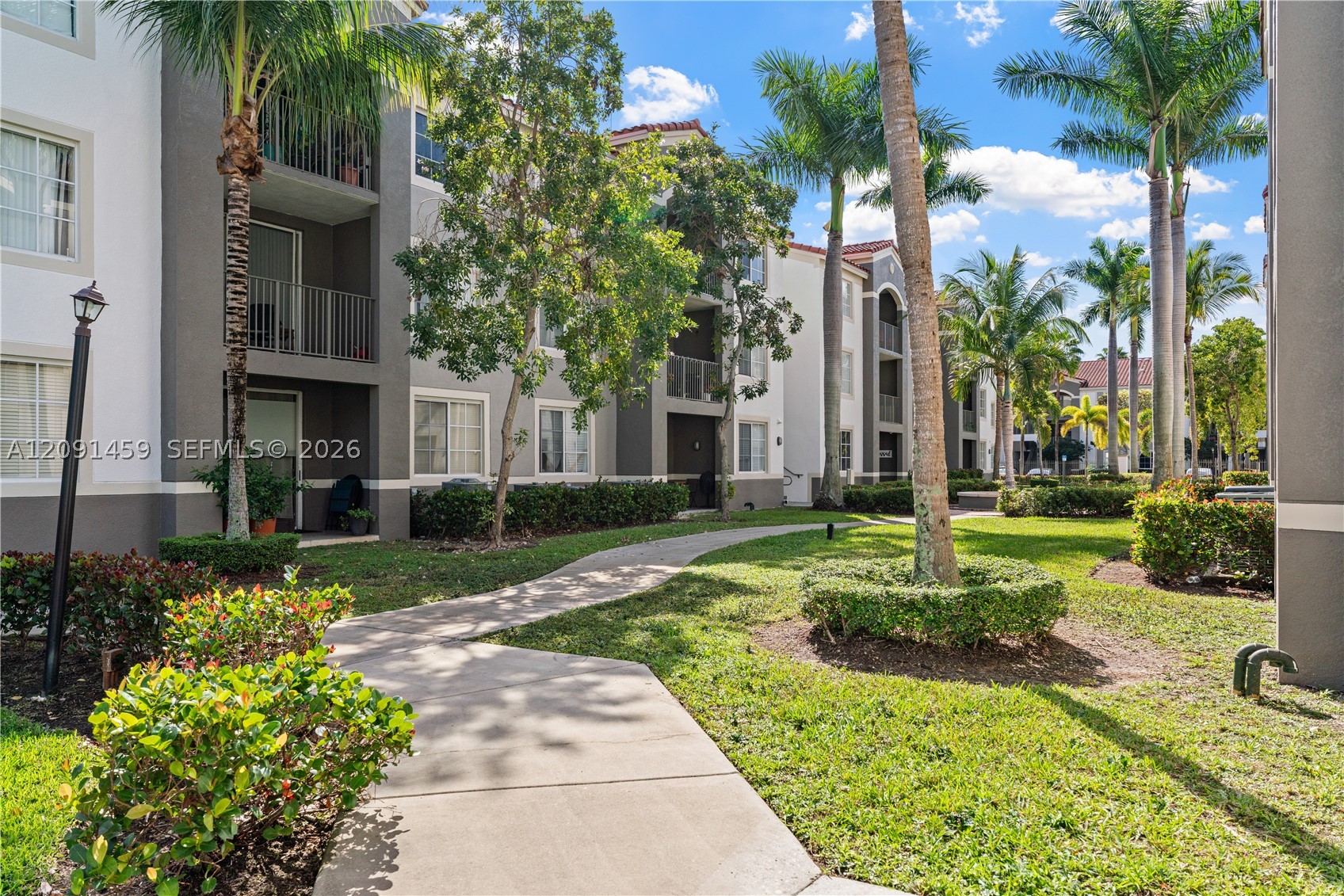 6861 SW 44th St #309, Miami FL 33155
