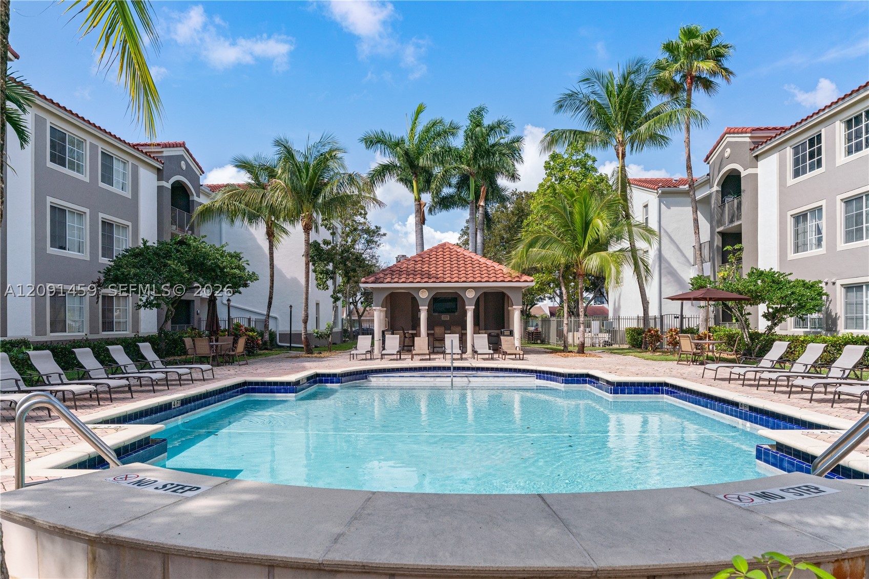 6861 SW 44th St #309, Miami FL 33155