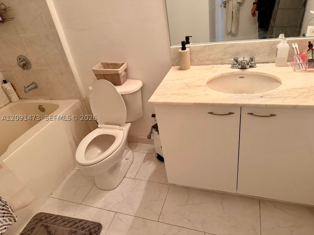 133 NE 2nd Ave #1605, Miami FL 33132