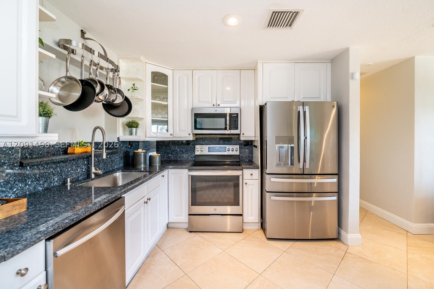 1841 SE 6th St, Pompano Beach FL 33060