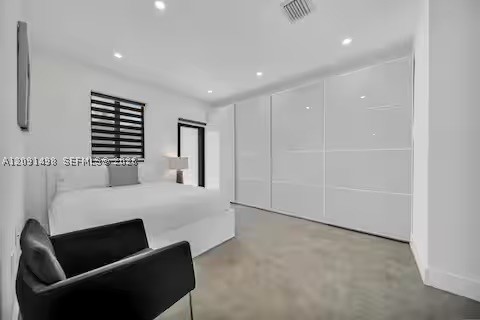 315 NW 40th St, Miami FL 33127