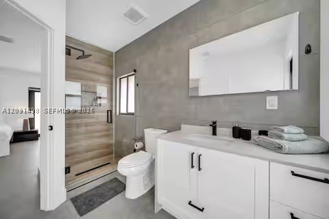 315 NW 40th St, Miami FL 33127