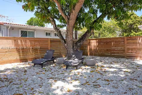 315 NW 40th St, Miami FL 33127