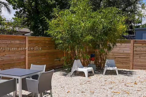 315 NW 40th St, Miami FL 33127