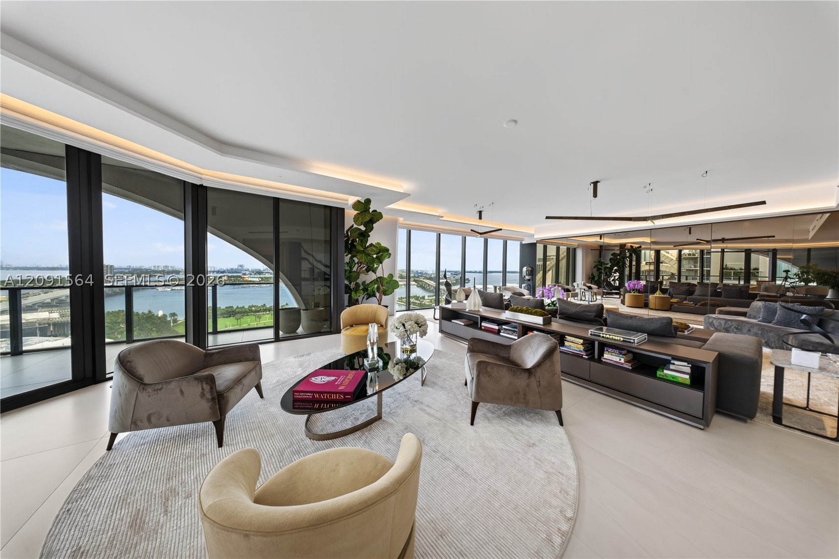 1000 NE Biscayne Blvd #2202, Miami FL 33132
