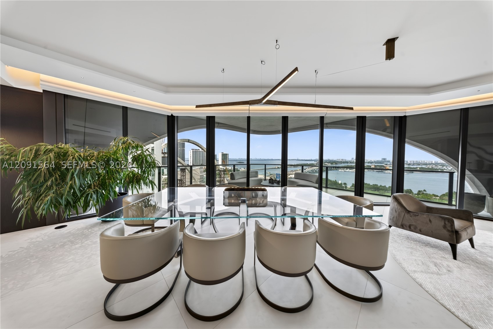 1000 NE Biscayne Blvd #2202, Miami FL 33132