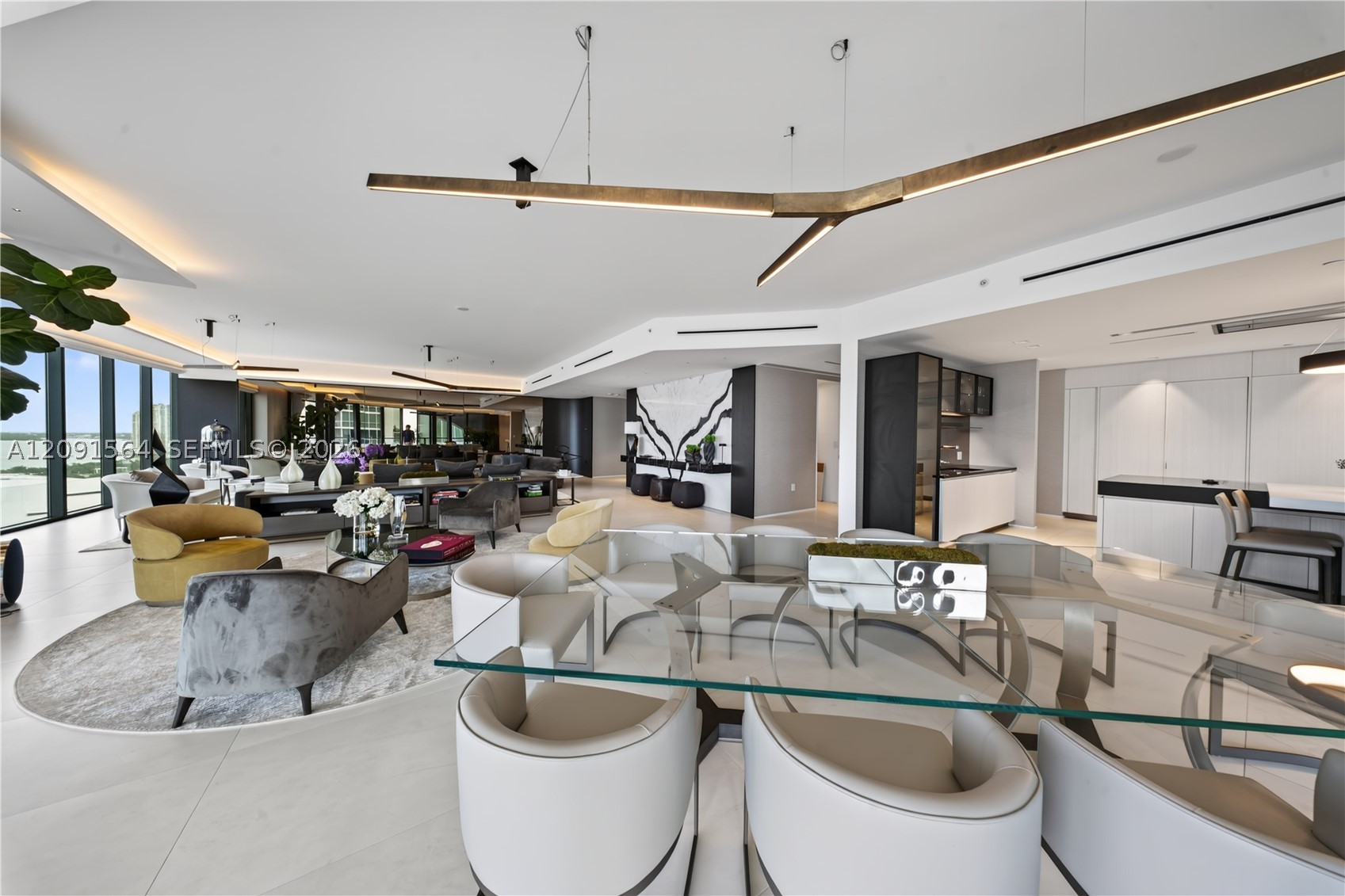 1000 NE Biscayne Blvd #2202, Miami FL 33132