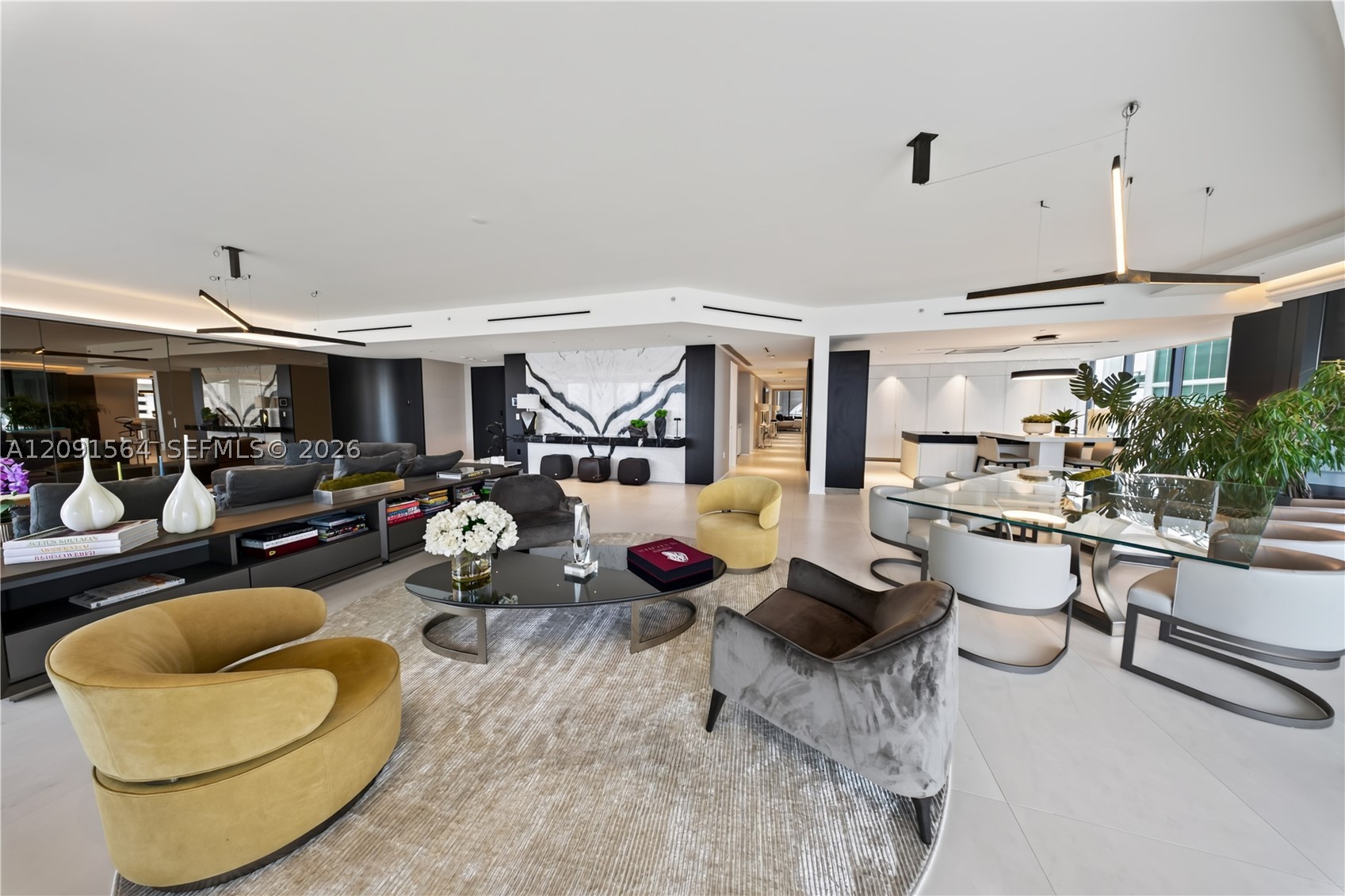 1000 NE Biscayne Blvd #2202, Miami FL 33132