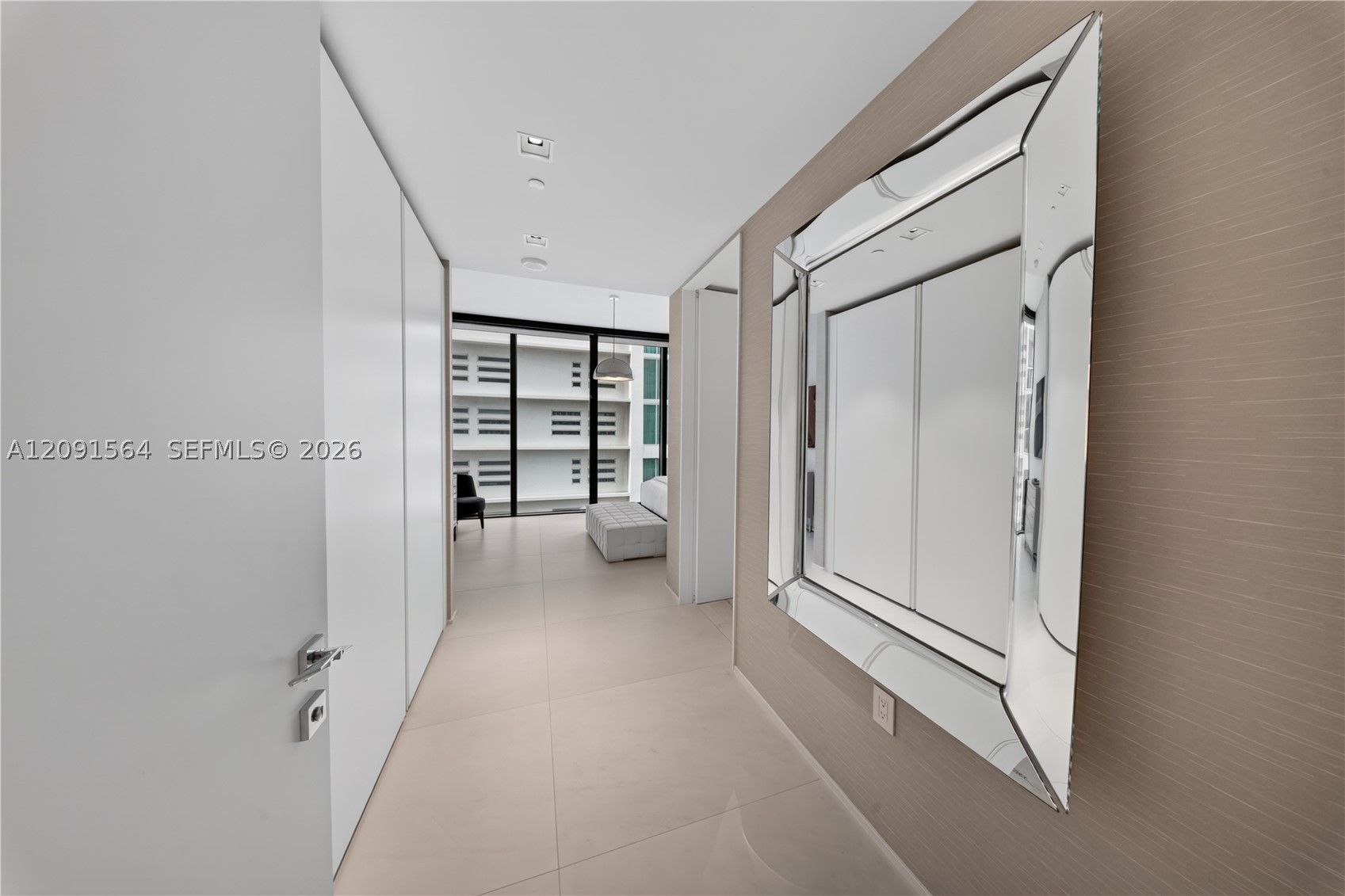 1000 NE Biscayne Blvd #2202, Miami FL 33132
