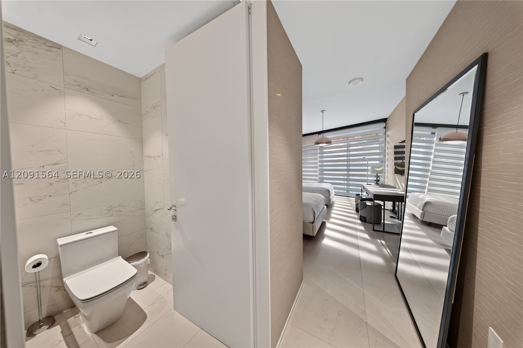 1000 NE Biscayne Blvd #2202, Miami FL 33132