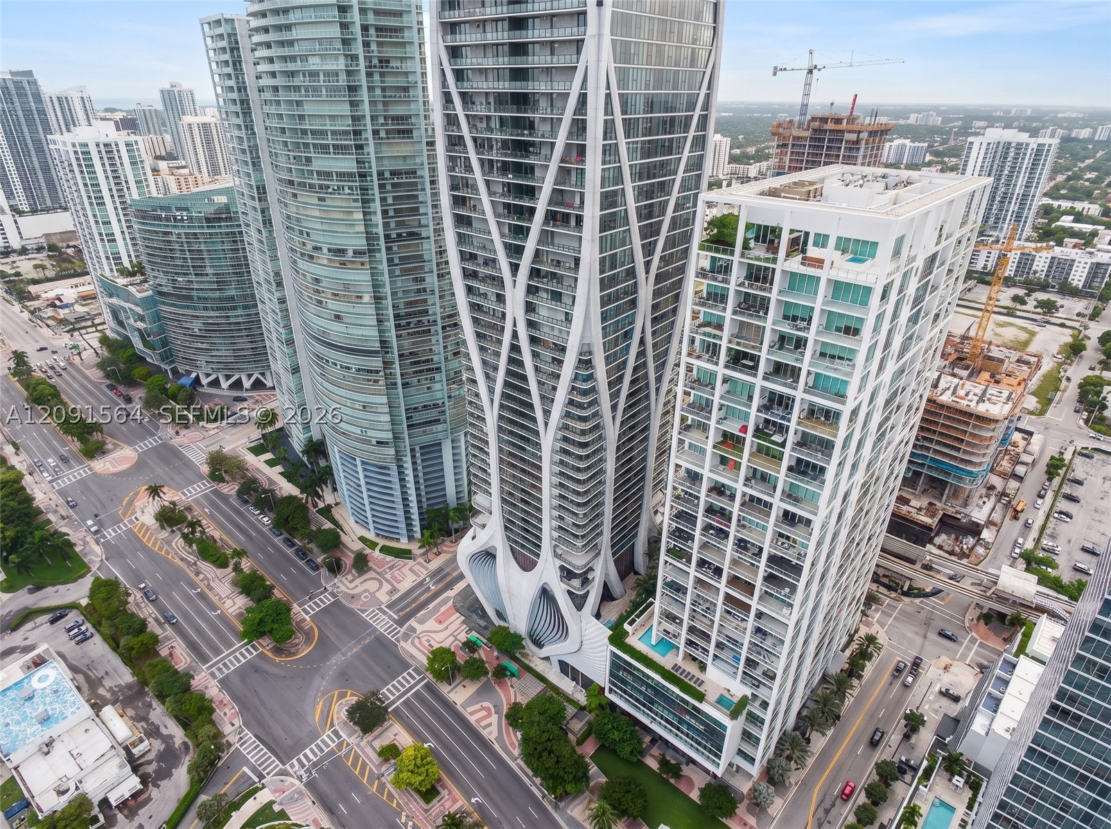 1000 NE Biscayne Blvd #2202, Miami FL 33132