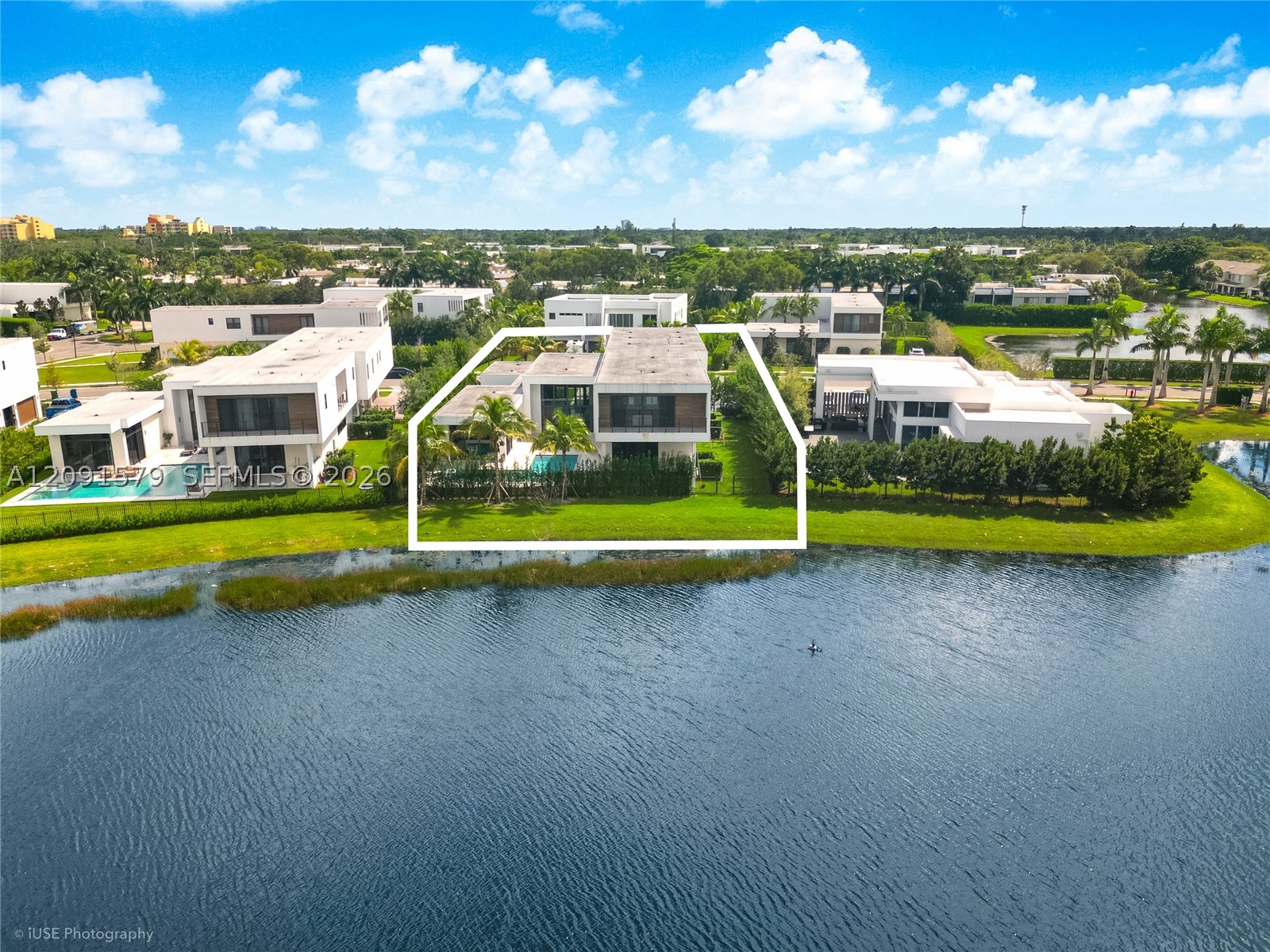 16629 BOTANIKO DR, Weston FL 33326